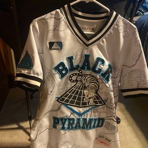Black Pyramid white tiger shirt